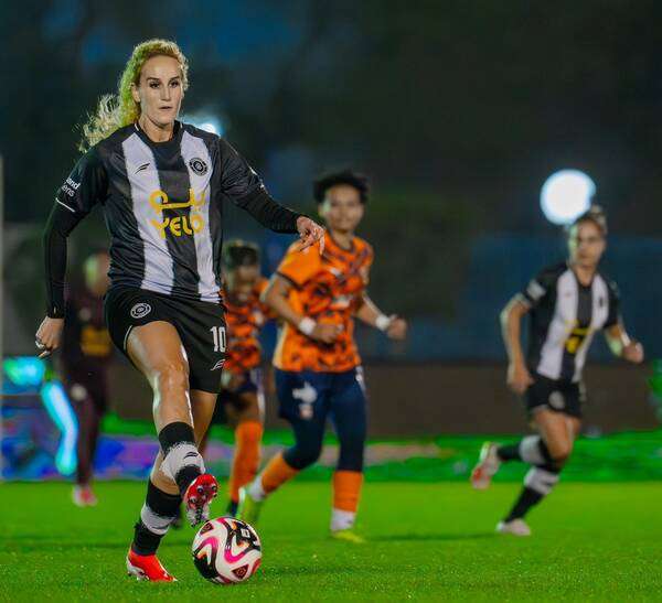 خيرة حمراوي ضد شعلة الشرقية