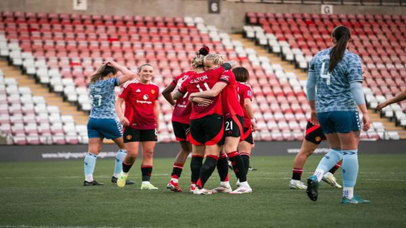 من اللقاء