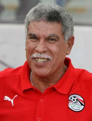  حسن شحاتة المدير الفني للفريق الأول لكرة القدم بنادي الزمالك 