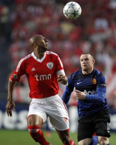 2011-09-14t205021z_01_jmr01_rtridsp_3_soccer-champions_reuters