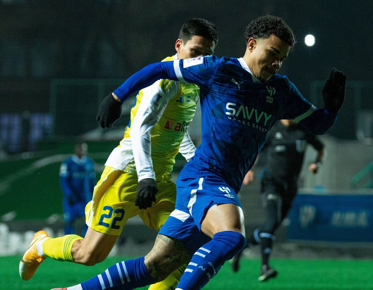 لقاء سابق بين الفريقين