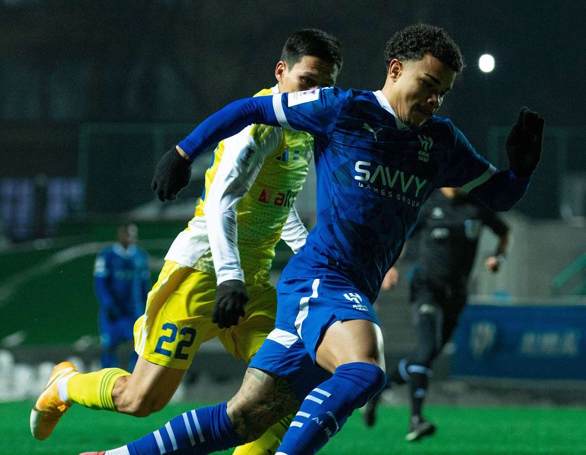 لقاء سابق بين الفريقين