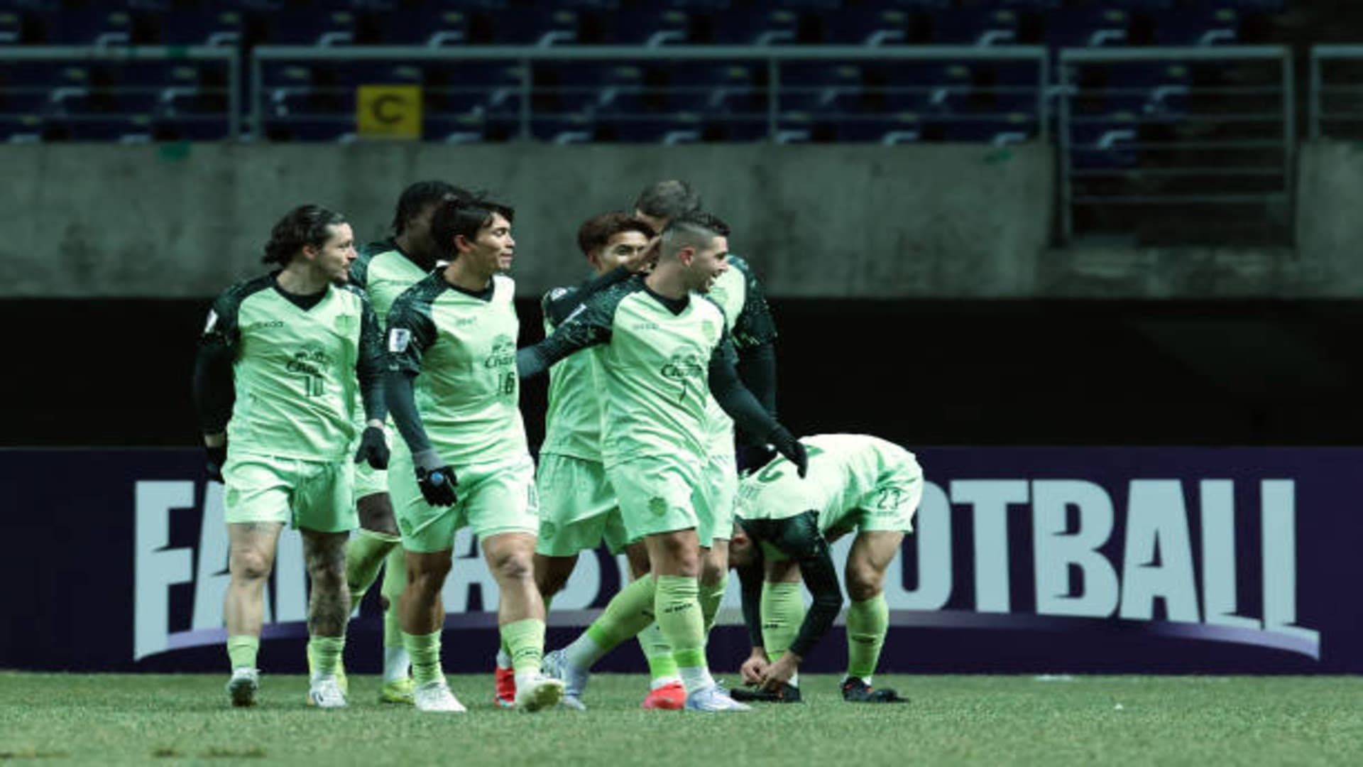 لاعبو بوريرام يونايتد