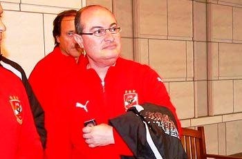  د. إيهاب علي طبيب فريق النادي الأهلي المصري