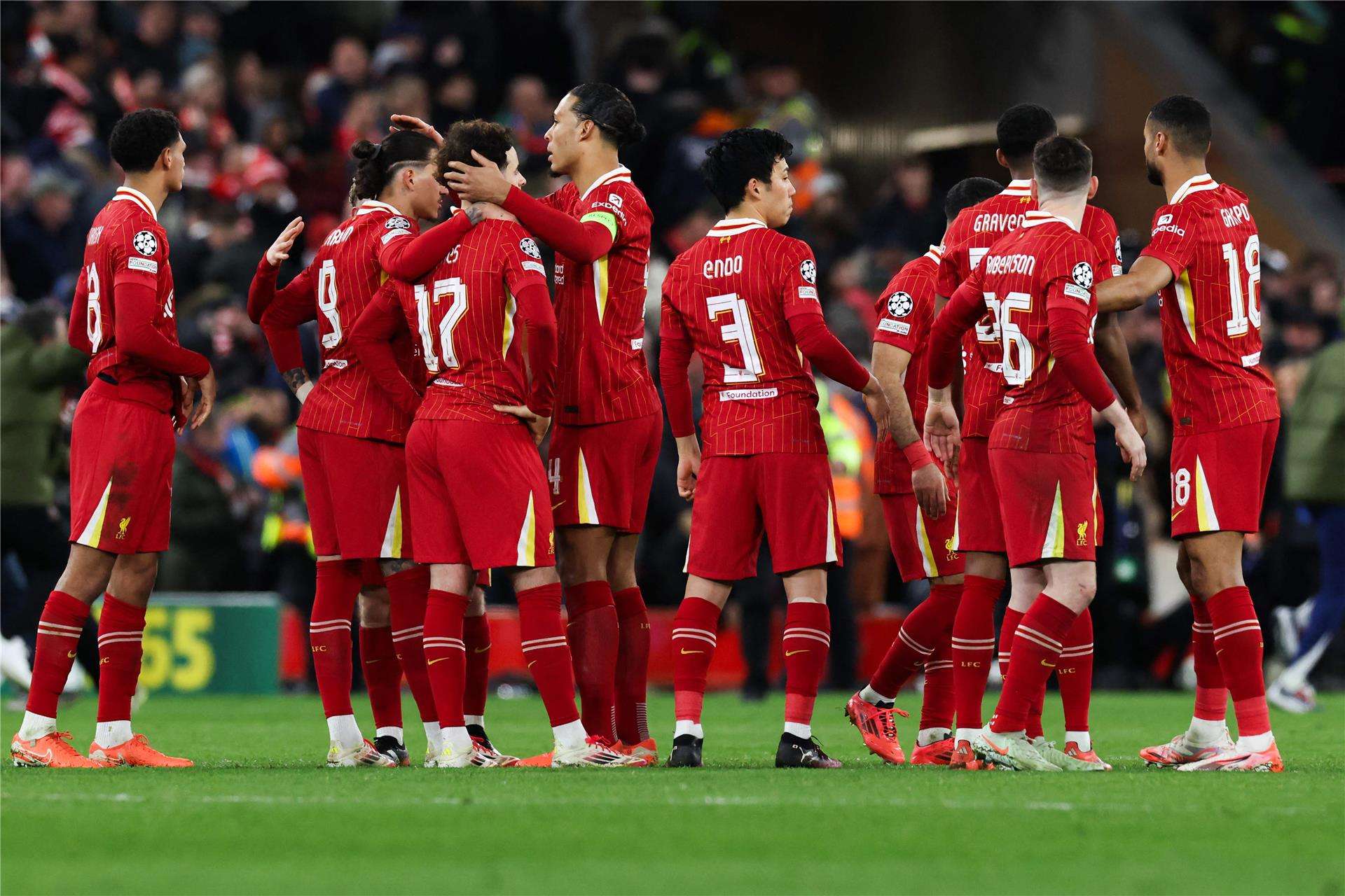 لاعبو ليفربول