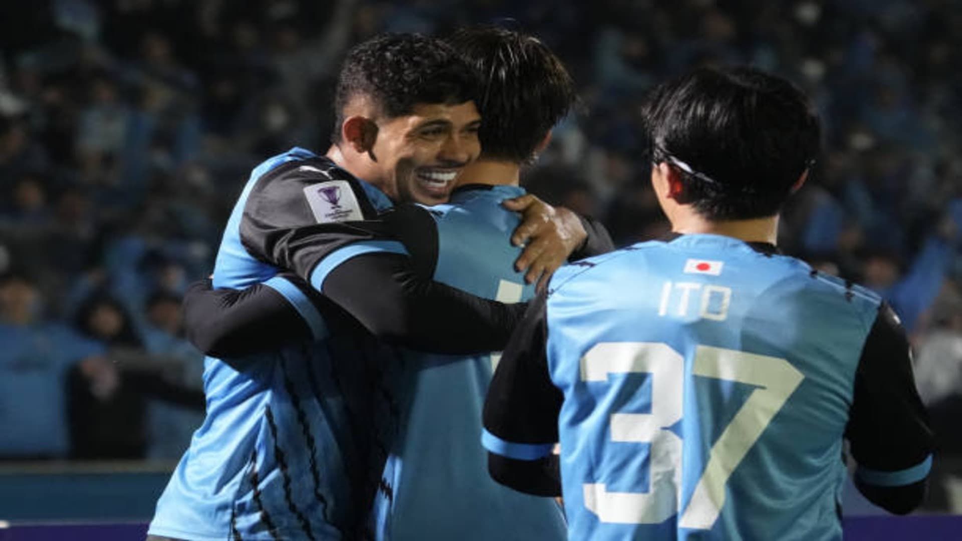 فرحة لاعبي كاواساكي فرونتال