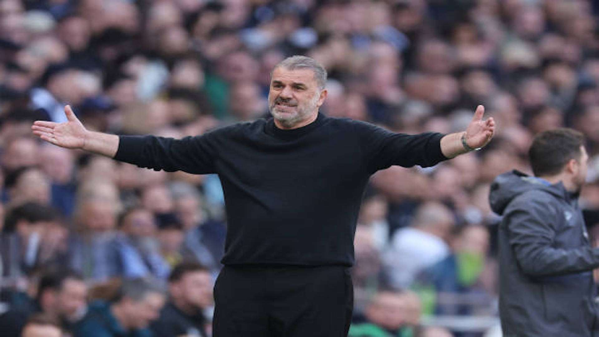 أنجي بوستيكوجلو