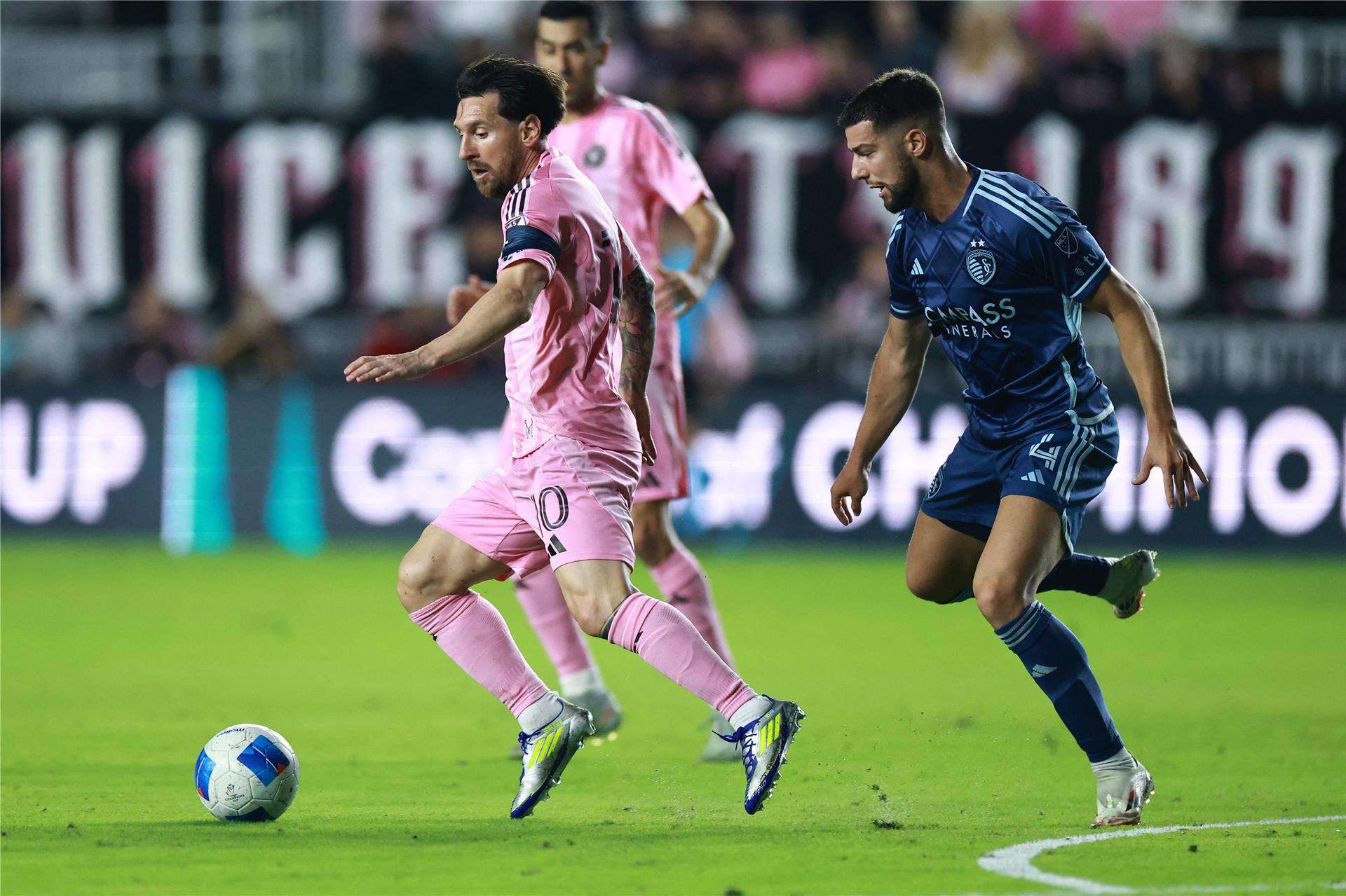 ليونيل ميسي