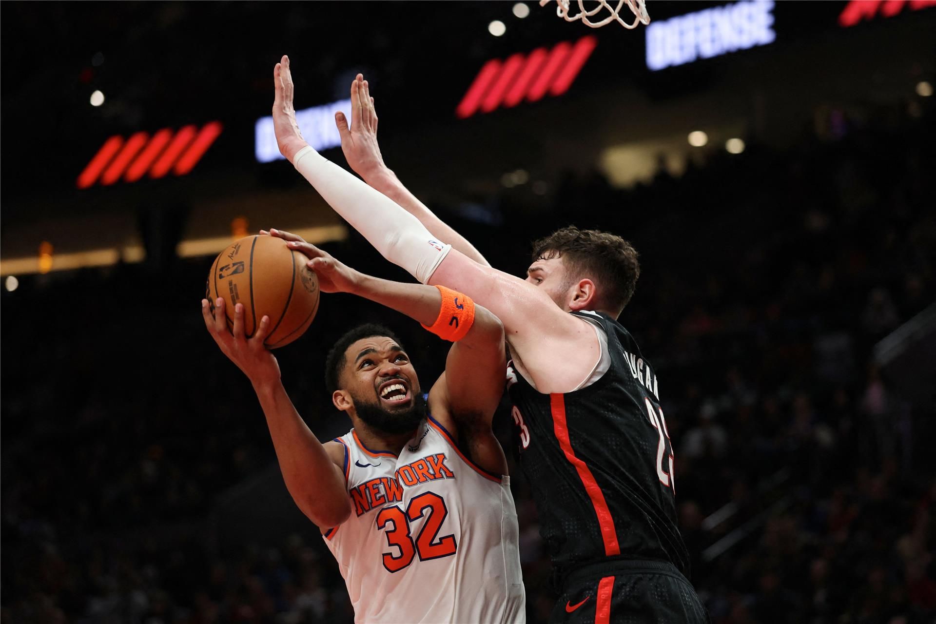 من مباراة نيويورك نيكس وبورتلاند ترايل بليزرز