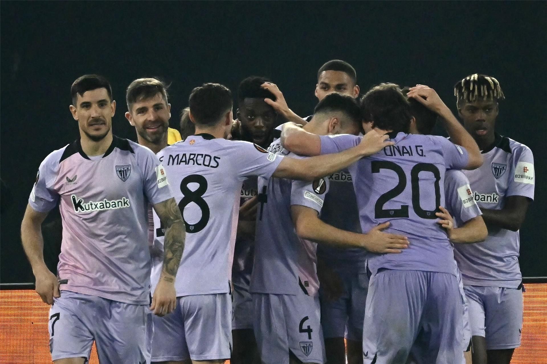 ويليامز مع لاعبي بيلباو