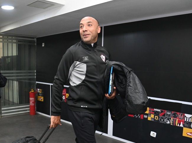 أيمن عبد العزيز