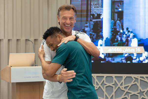 من استقبال رينارد للاعبين