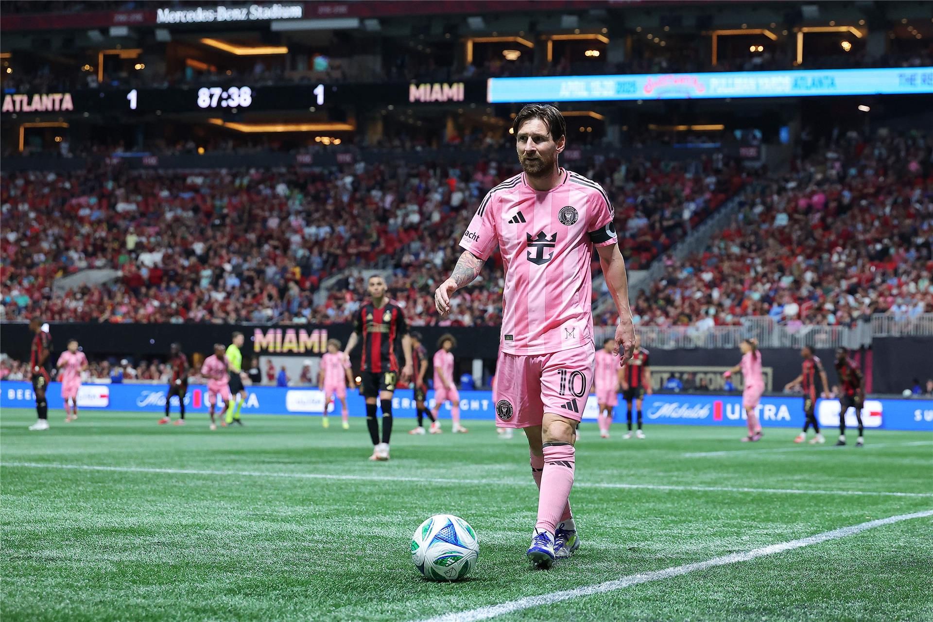 ليونيل ميسي