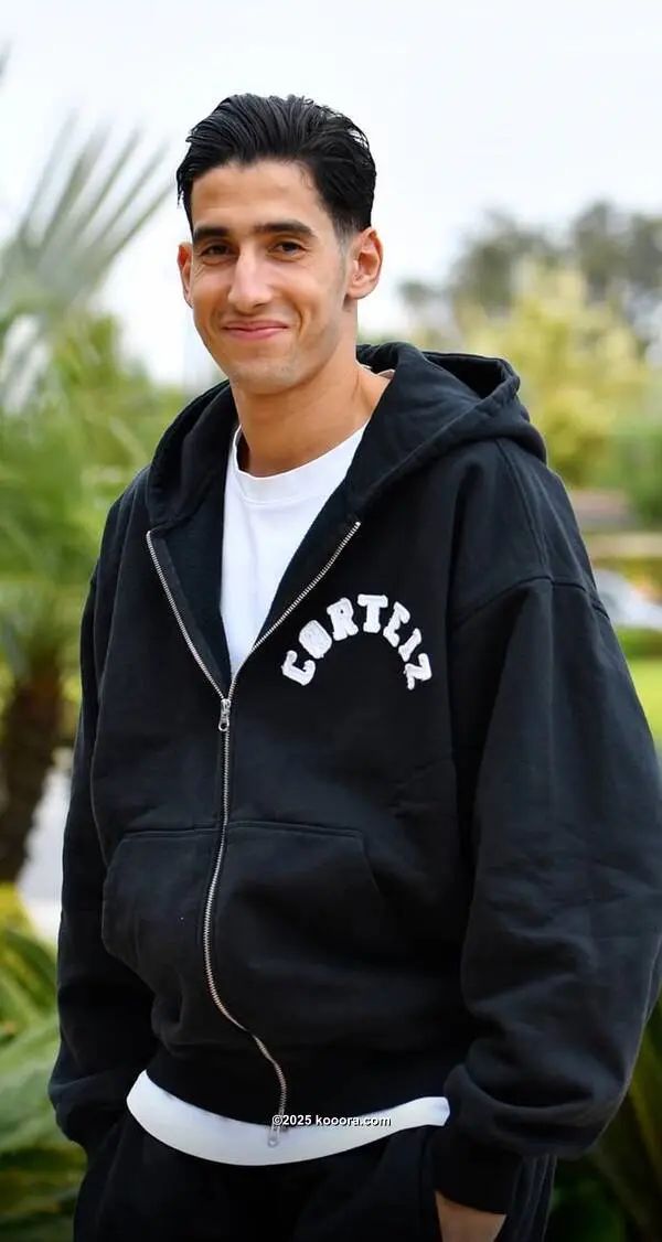 ?i=corr%2f559%2fkoo_559813