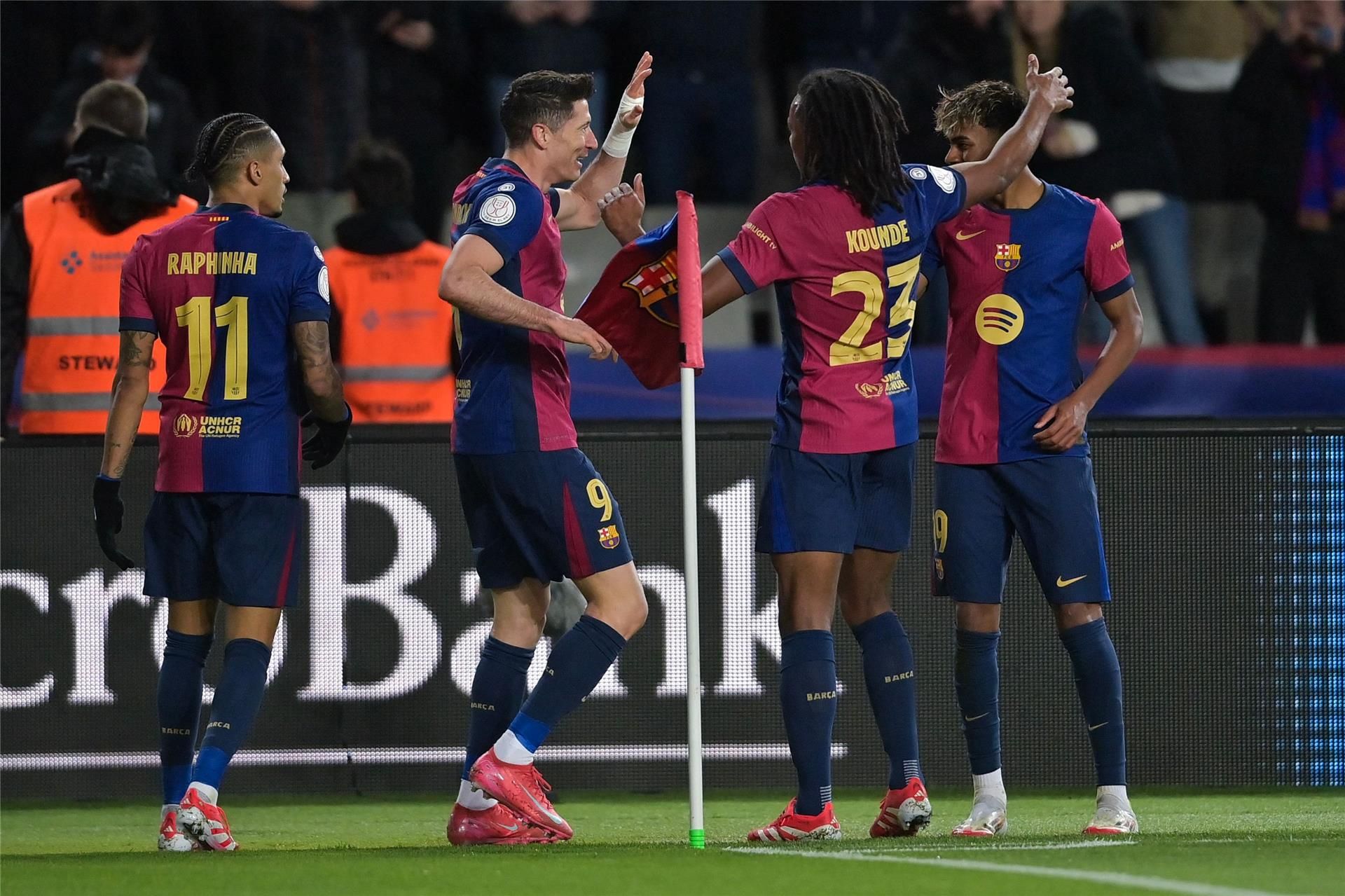 لاعبو برشلونة