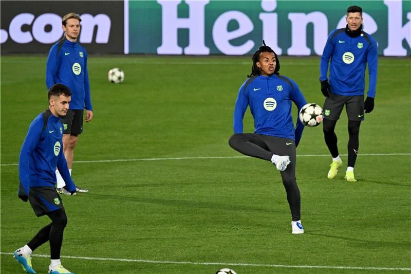 لاعبو برشلونة