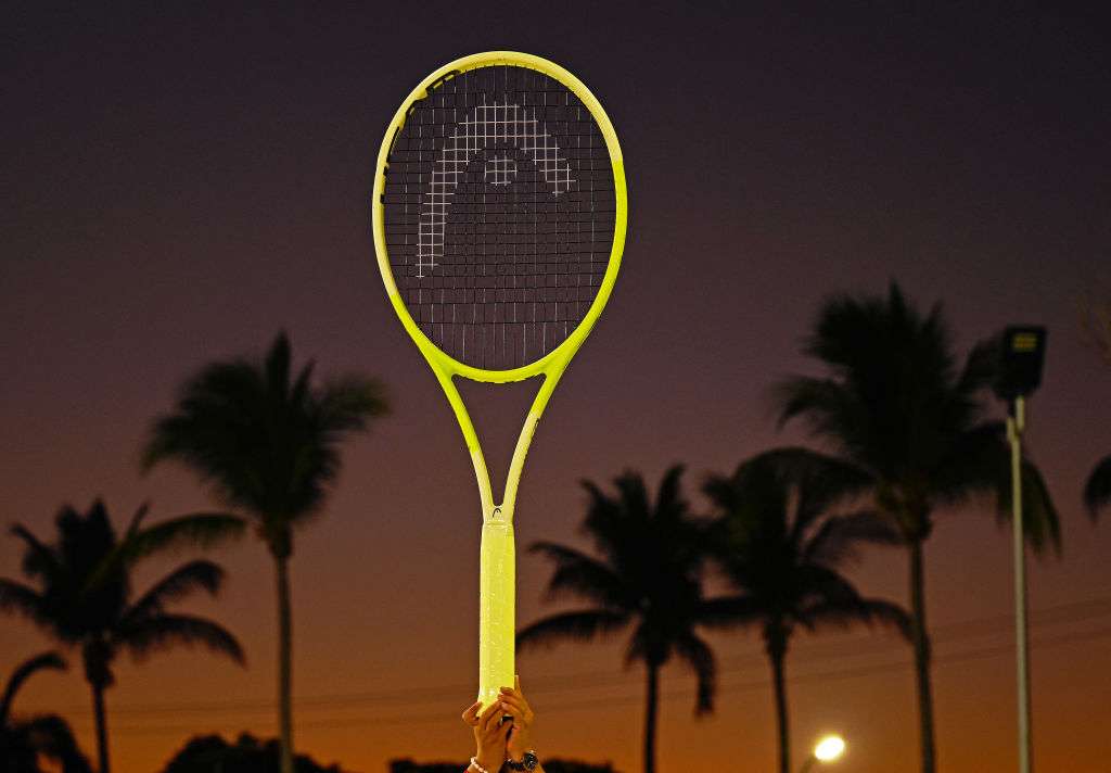 tennis racket