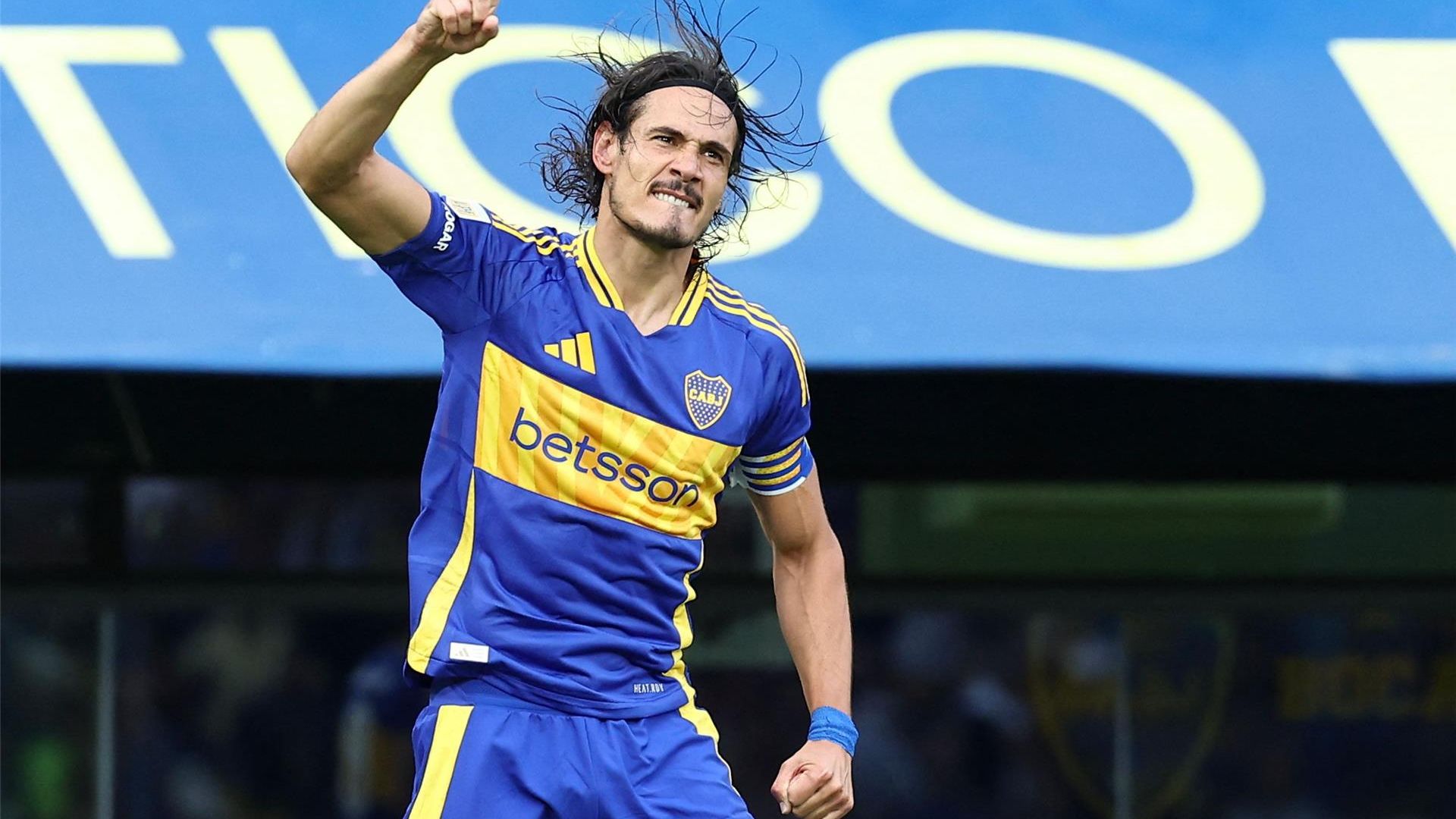 Edinson Cavani retirement photo