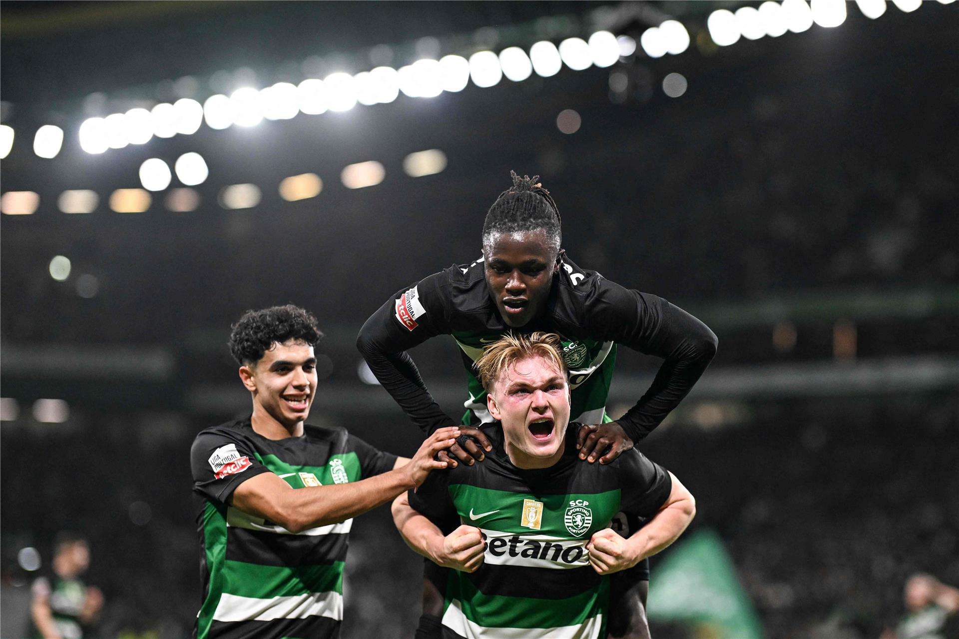 لاعبو سبورتنج لشبونة