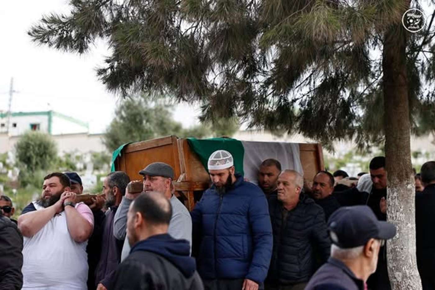 من تشييع الجنازة