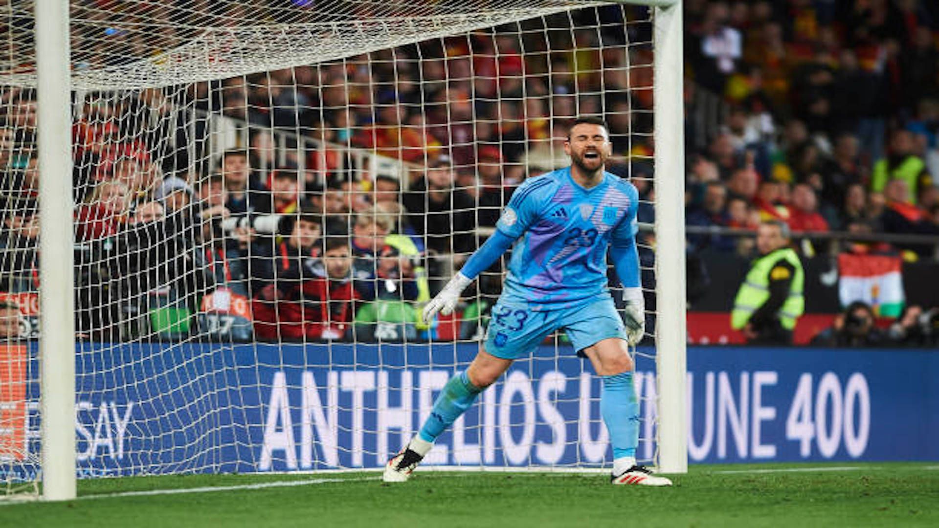 أوناي سيمون