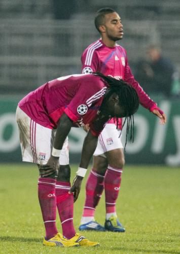 2011-11-22t220434z_01_rpr11_rtridsp_3_soccer-champions_reuters