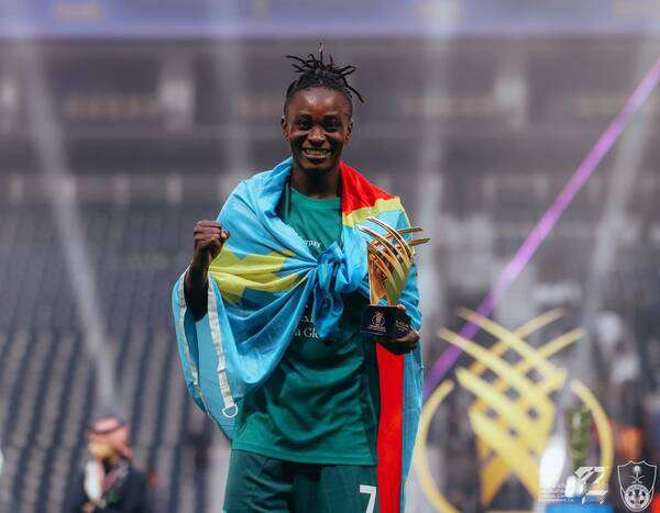 نعومي كاباكابا