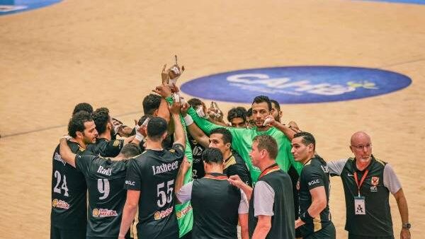 لاعبو يد الأهلي