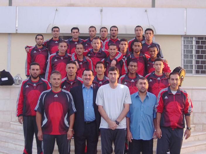 بعثة نادي شباب الاردن في مقر النادي قبل التوجه للمطار