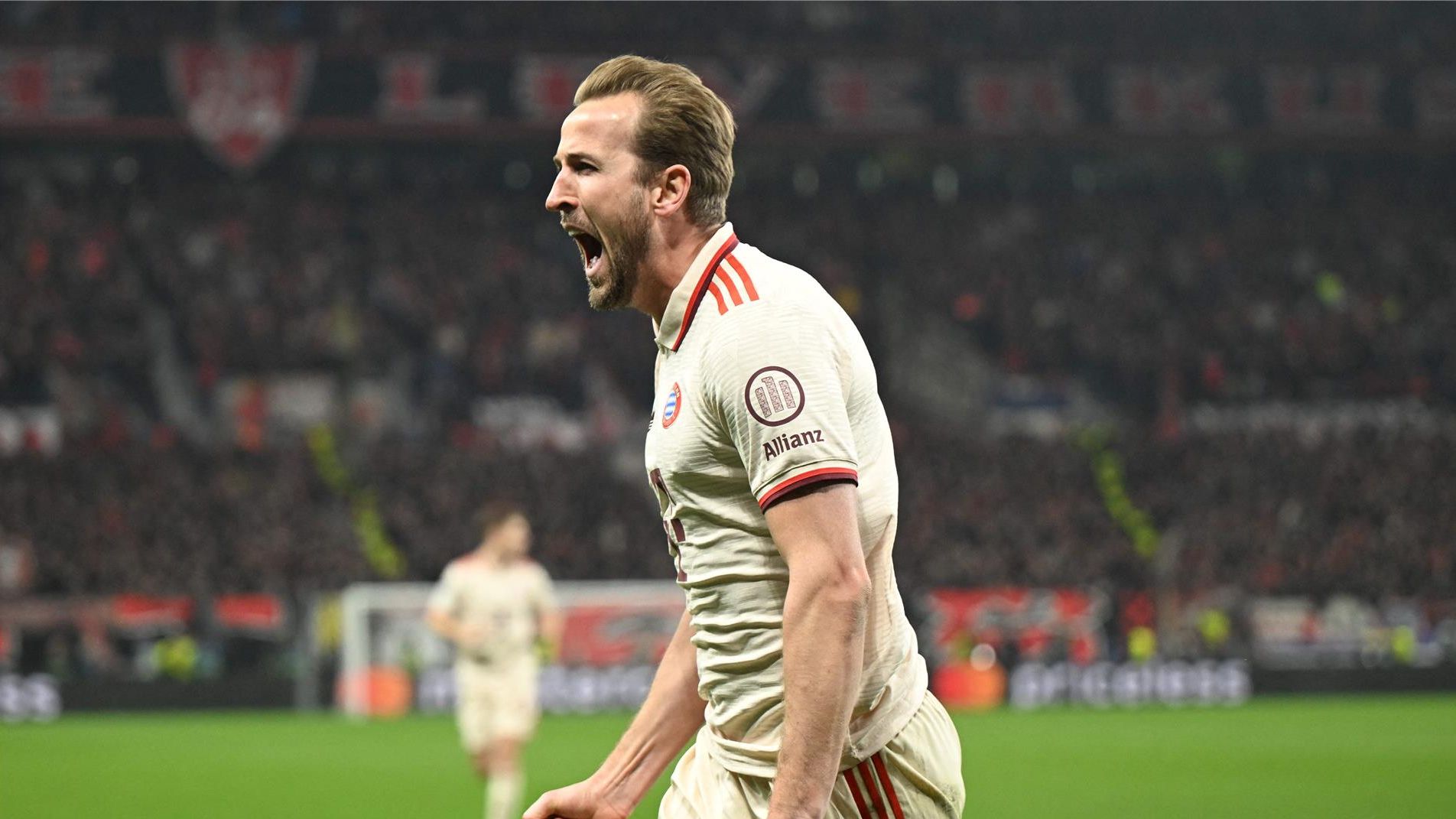 Harry Kane Bayern Monaco contratto 2027 foto