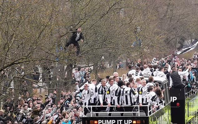 Newcastle%20Unitedfans3