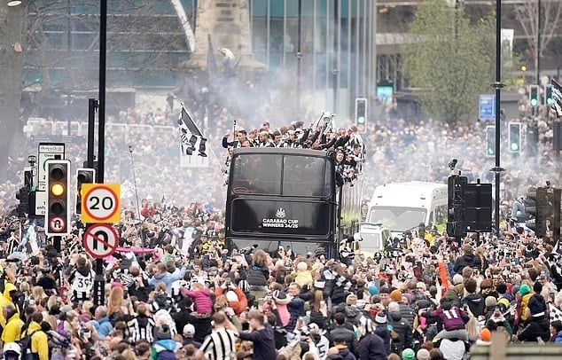 Newcastle%20Unitedfans5