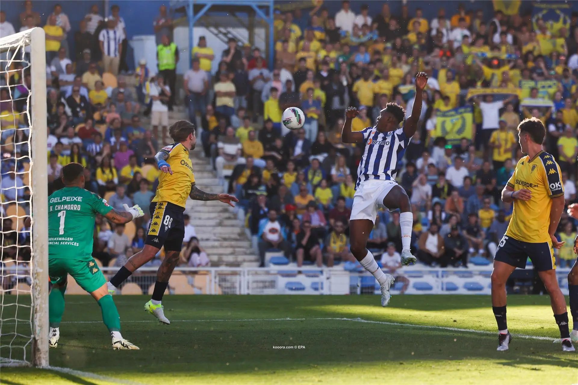 ?i=epa%2fsoccer%2f2025-03%2f2025-03-30%2f2025-03-30-11999916_epa