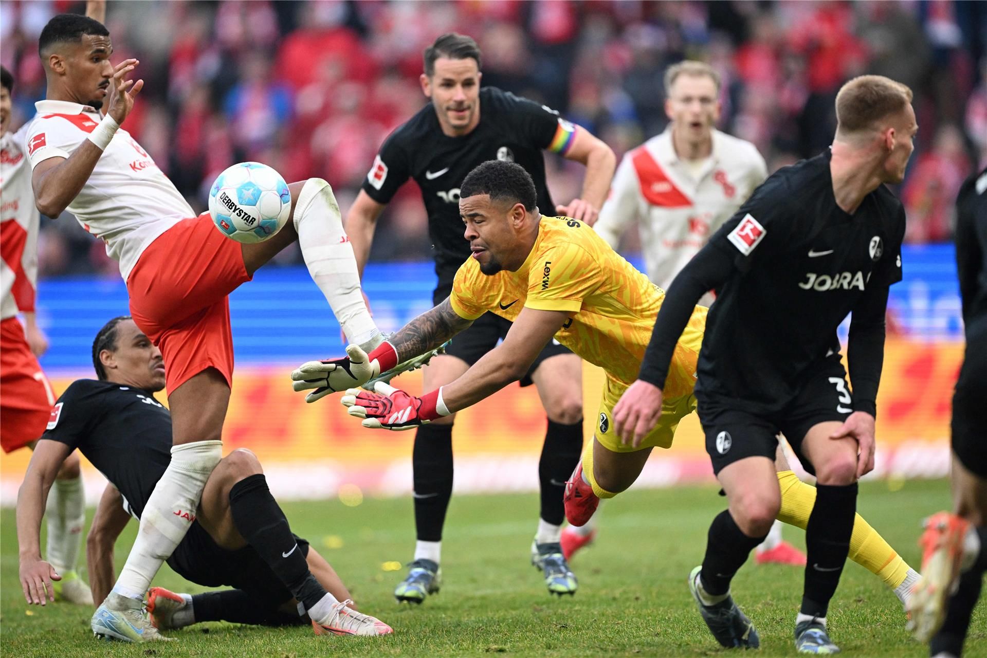 نواه أتوبولو