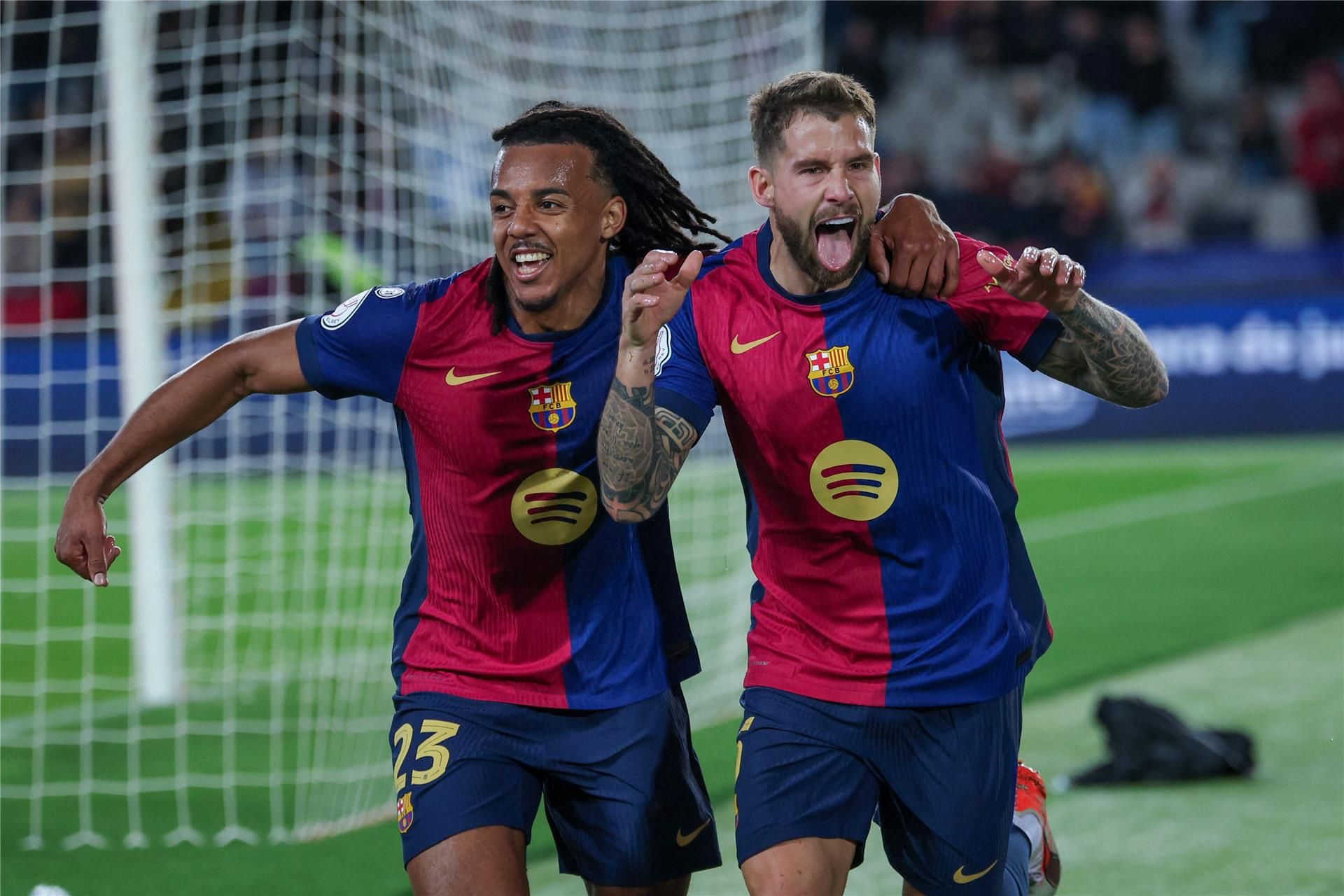 لاعبو برشلونة