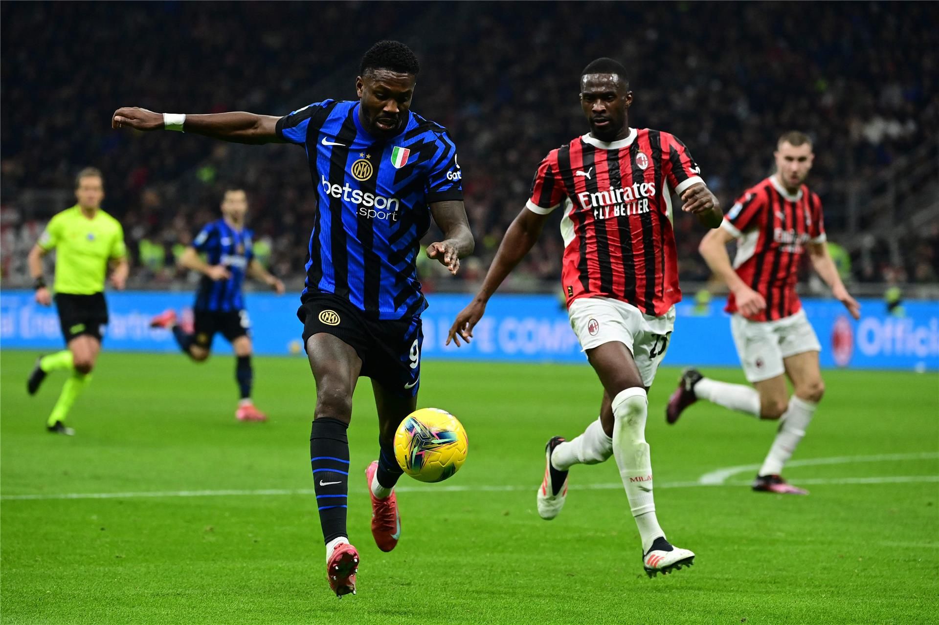 من مباراة سابقة بين الفريقين