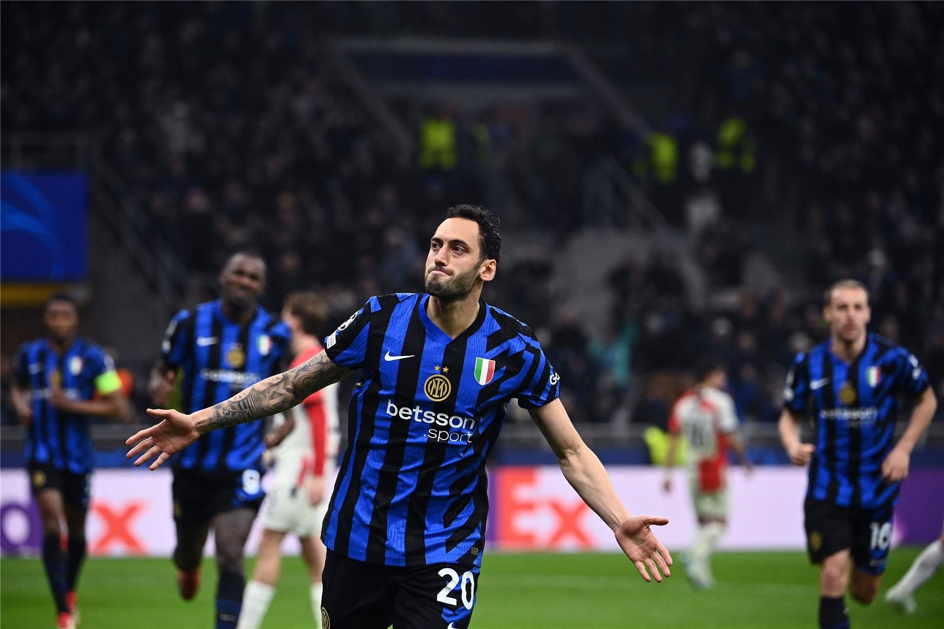 هاكان تشالهانوجلو