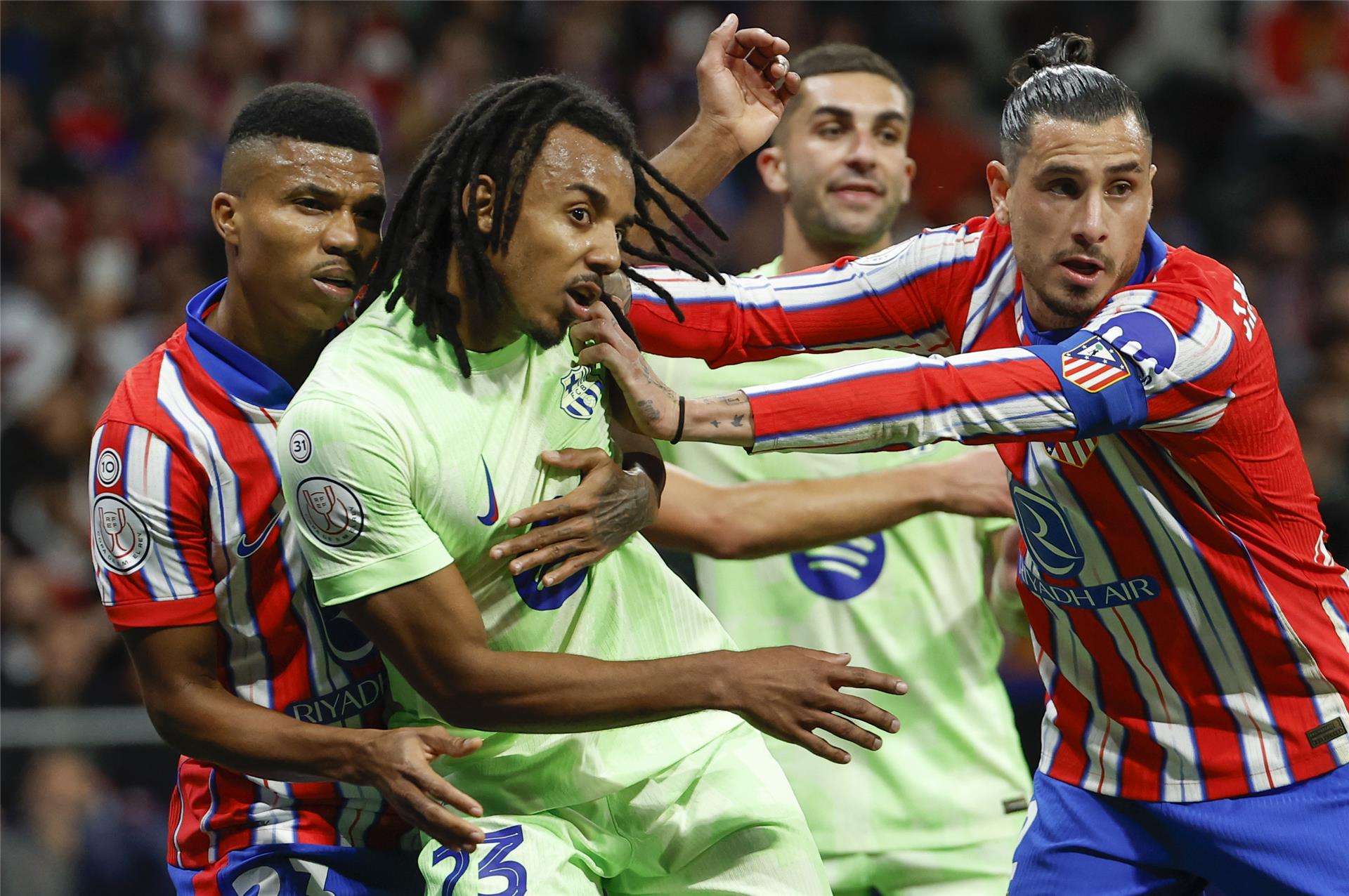 خيمينيز من اللقاء