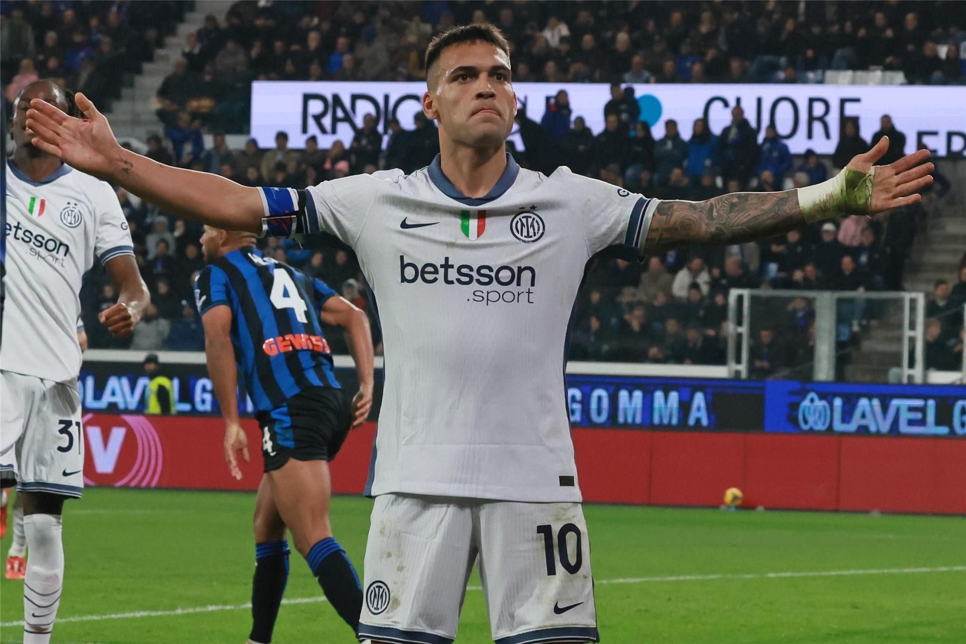 لاوتارو مارتينيز