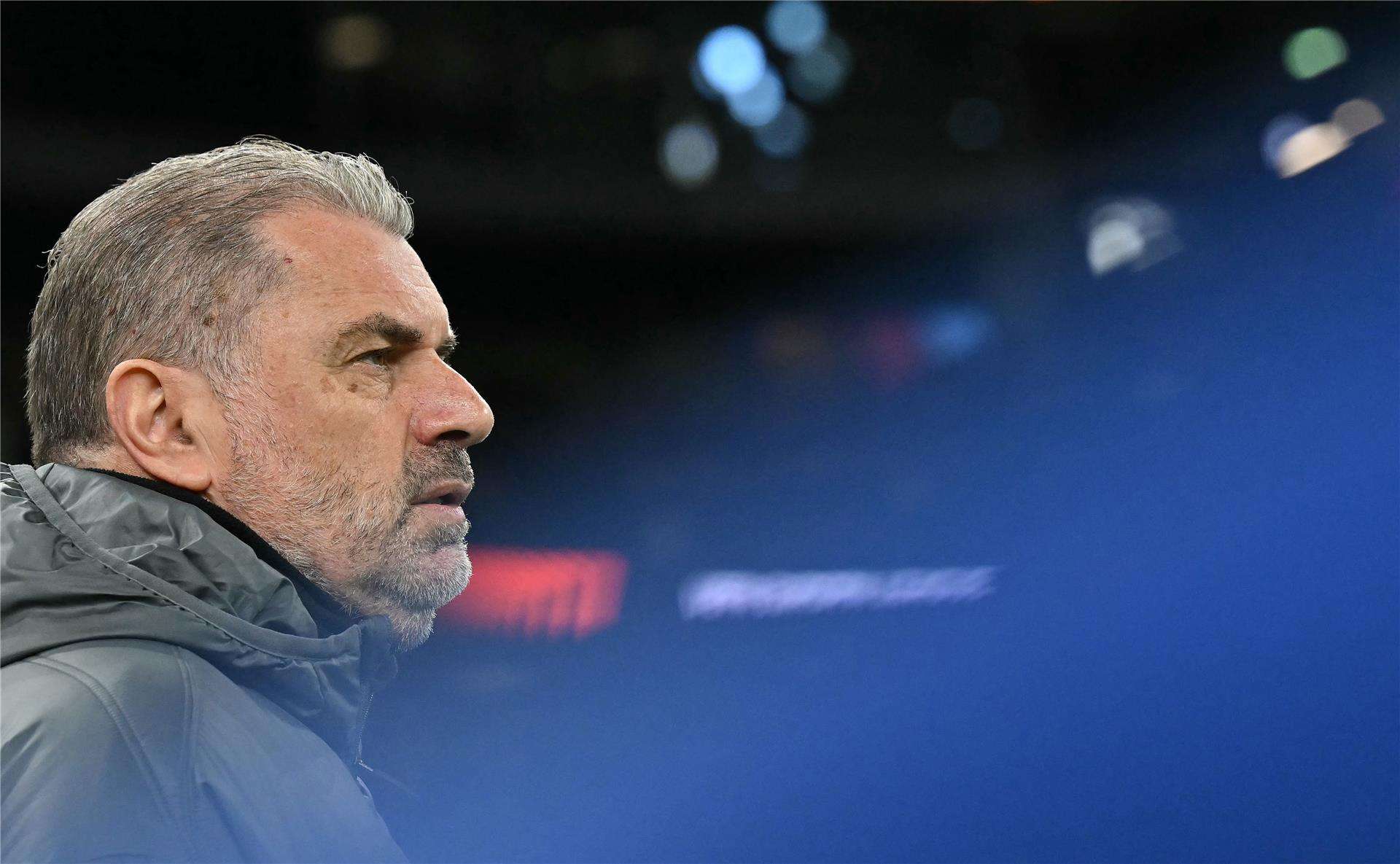 أنجي بوستيكوجلو