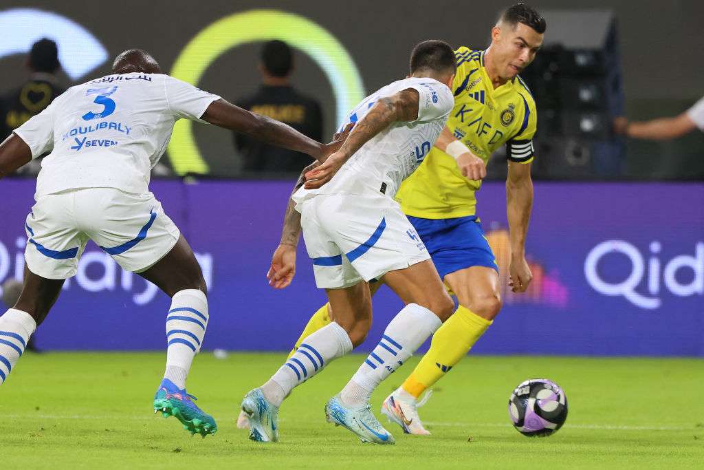 لقاء سابق بين الهلال والنصر