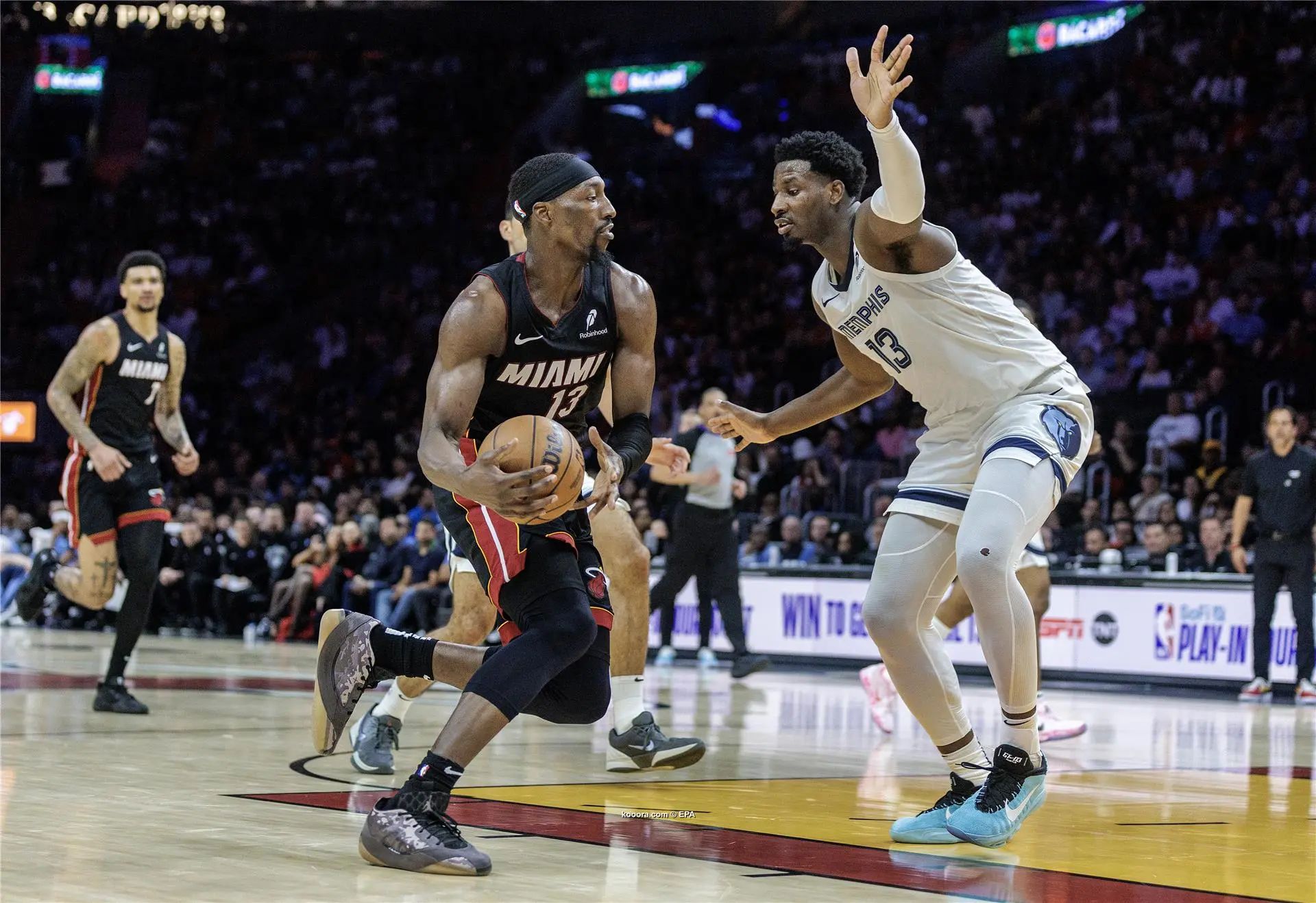 ?i=epa%2fbasketball%2f2025-04%2f2025-04-04-12008502_epa