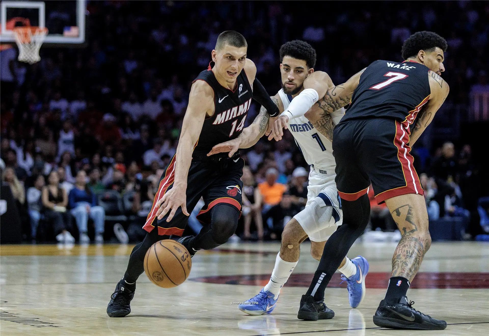 ?i=epa%2fbasketball%2f2025-04%2f2025-04-04-12008495_epa