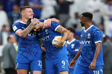 لاعبو الهلال