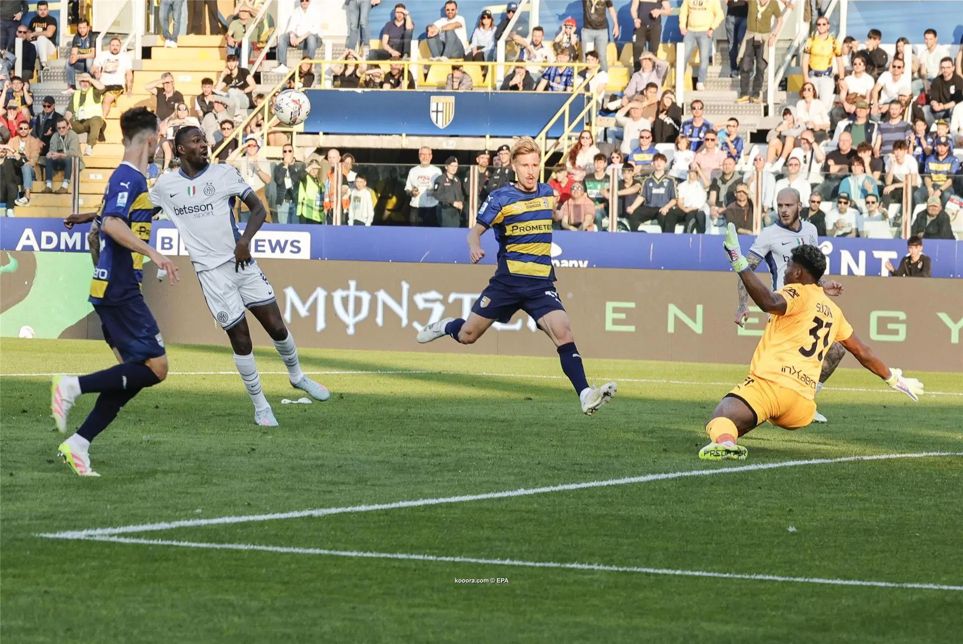 ?i=epa%2fsoccer%2f2025-04%2f2025-04-05%2f2025-04-05-12011895_epa