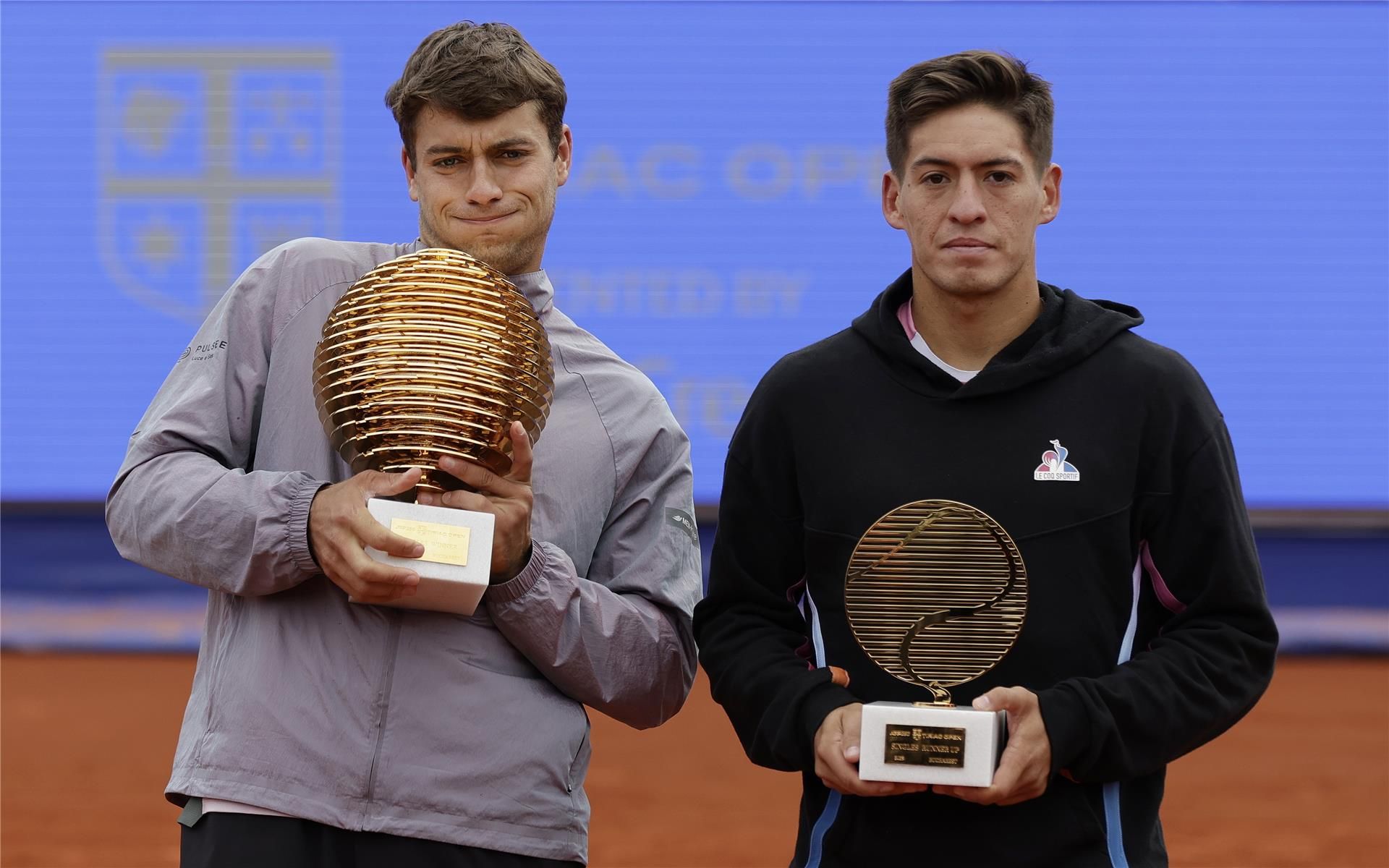 كوبولي وبايز