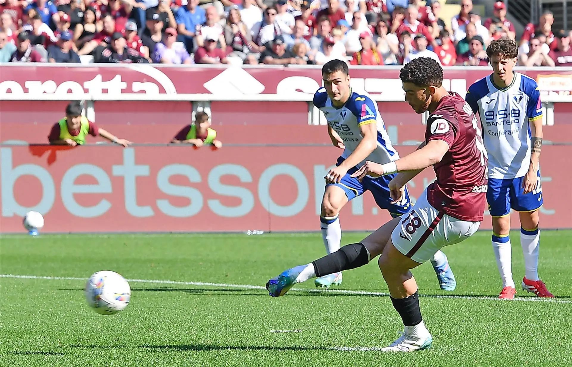 ?i=epa%2fsoccer%2f2025-04%2f2025-04-06%2f2025-04-06-12013879_epa