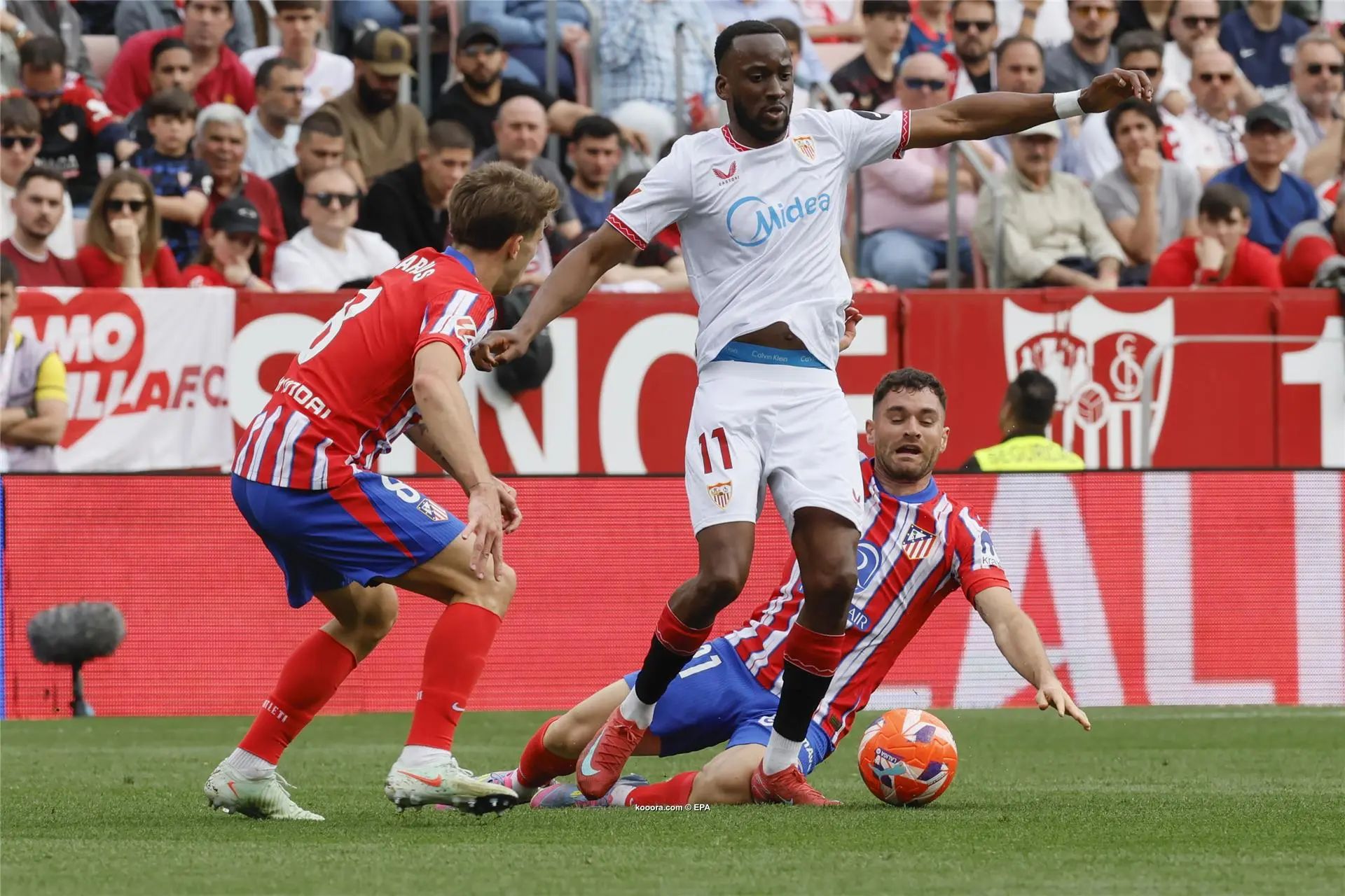 ?i=epa%2fsoccer%2f2025-04%2f2025-04-06%2f2025-04-06-12014098_epa