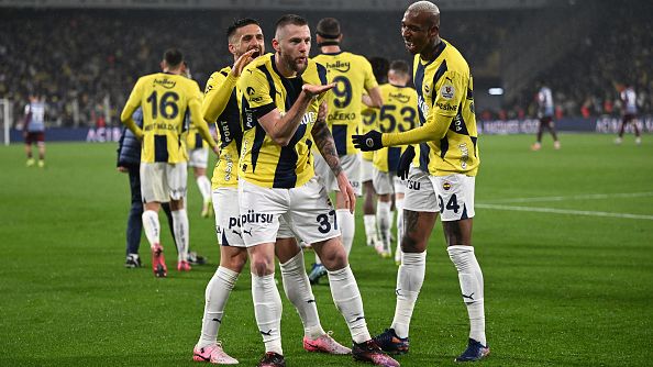 لاعبو فنربخشة