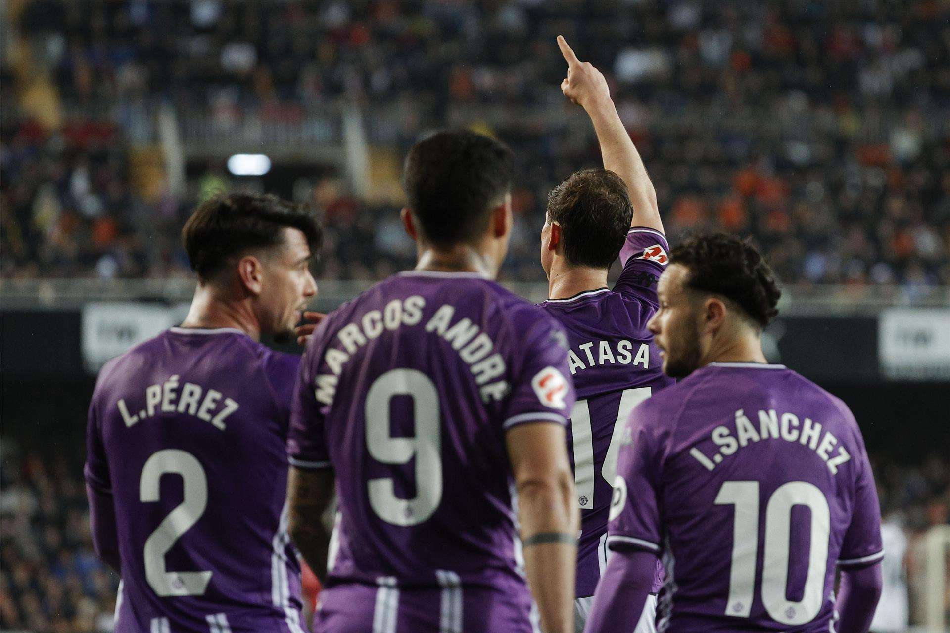 لاعبو بلد الوليد